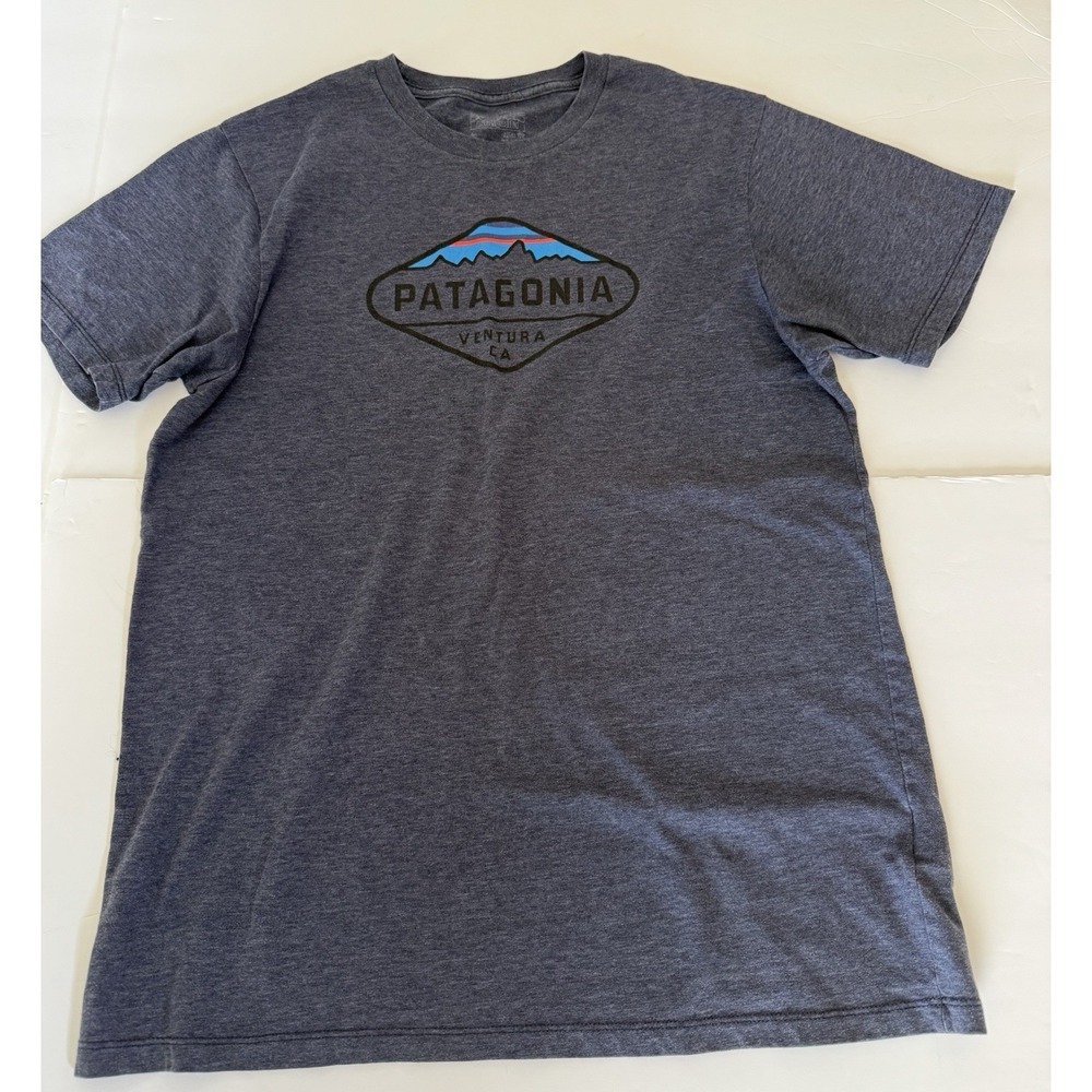 Patagonian's Men's T-shirt Blue medium